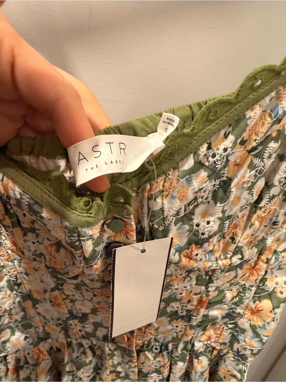 Astr green floral maxi dress with cream and peach accents - Picture 8 of 9